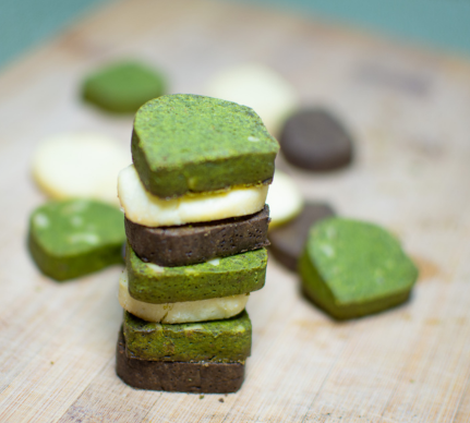 Maślane ciasteczka z matchą lub houjichą